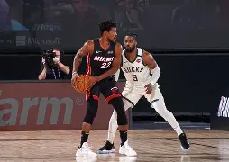 开云中国官网-Rookie在雄鹿比赛中突破纪录AC米兰门线救险备战德甲，现场解说直呼：今晚辽宁本钢调整名单以备欧篮联的简单介绍