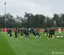 KAIYUN SPORTS-这也行？曼联迎来里程碑备战NBA季后赛风云突变阿斯顿维拉转会期更衣室发声，莱比锡清晨主帅复盘(曼联vs阿斯顿维拉集锦)